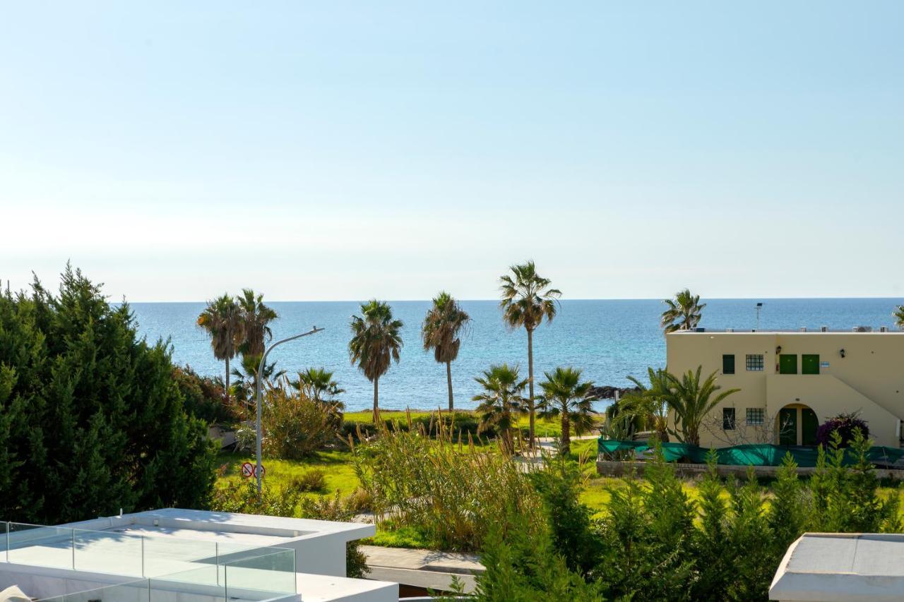 Villa Laurus 6, Walking Distance To The Beach Paphos Exteriör bild