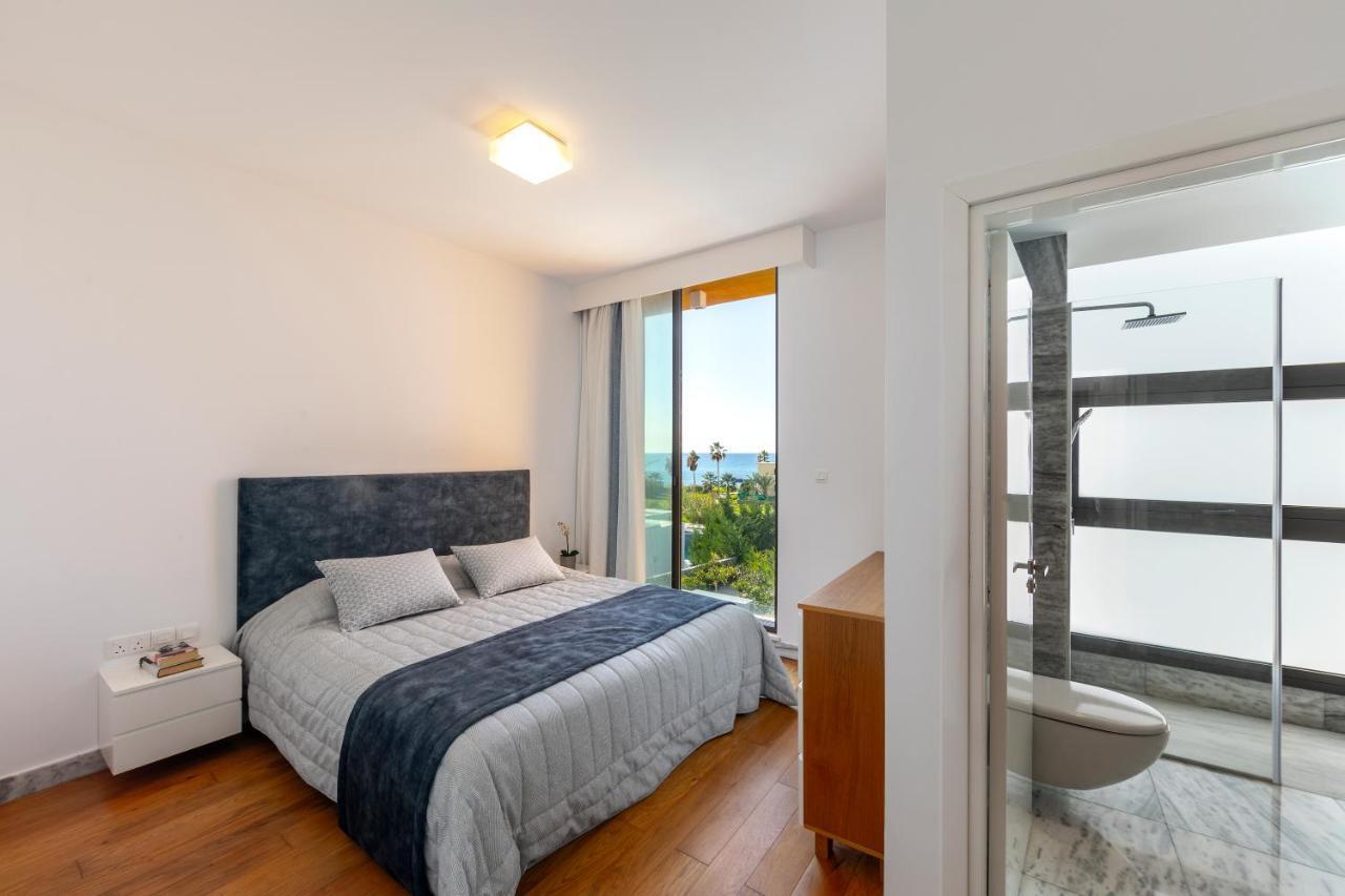 Villa Laurus 6, Walking Distance To The Beach Paphos Exteriör bild