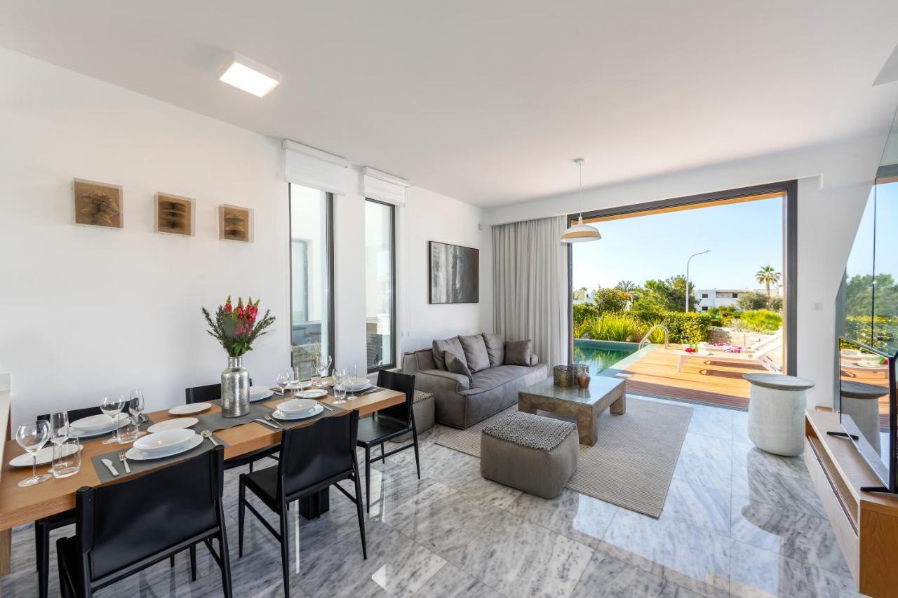 Villa Laurus 6, Walking Distance To The Beach Paphos Exteriör bild